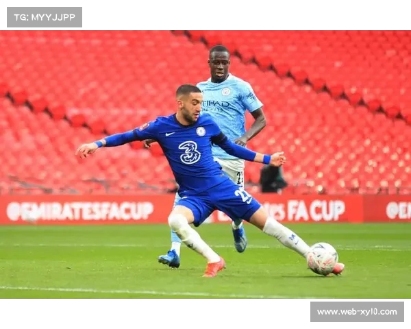 战术演变观察：三中卫体系在英超中游球队中的复苏与应用